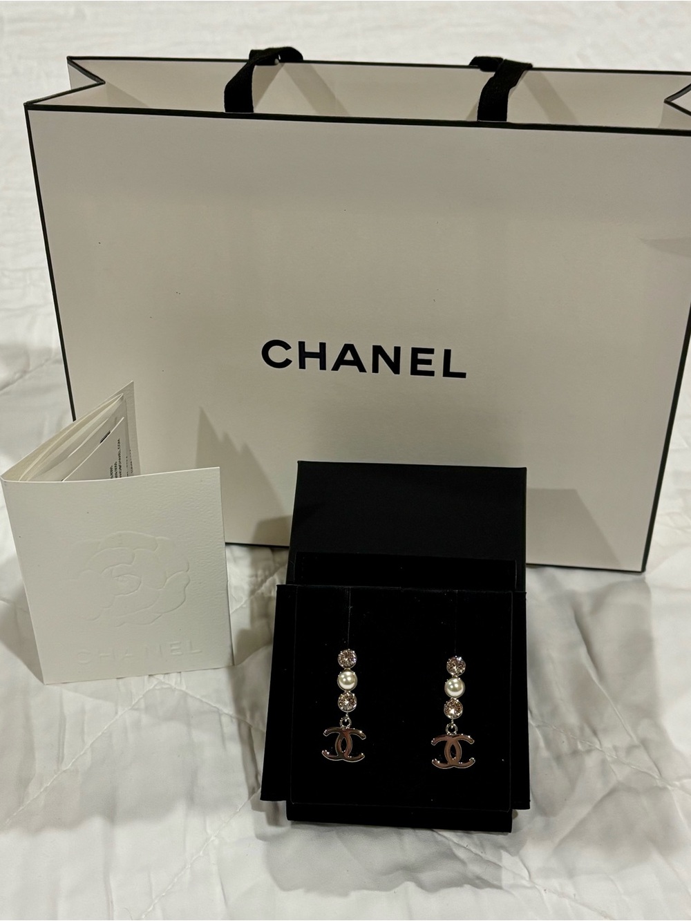 CHANEL White Pearl and Silver CC Drop Earrings